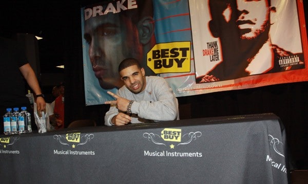 Drake Signs 'Thank Me Later' at Best Buy in New York City Drake Signs 'Thank Me Later' at Best Buy in New York City