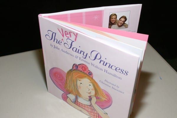 Julie Andrews Signing Her Book 'The Very Fairy Princess' Julie Andrews Signing Her Book 'A Very Fairy Princess'