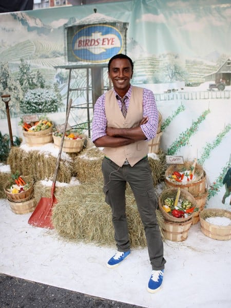 3-Celebrity Chef Marcus Samuelsson helps donate food with the 'Share Our Strength's No-Kid Hungry Campaign' in Union Square on September 15, 2011 in New York City. Celebrity Chef Marcus Samuelsson helps donate food with the 'Share Our Strength's No-Kid Hungry Campaign' in Union Square on September 15, 2011 in New York City.