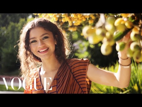 73 Questions With Zendaya | Vogue