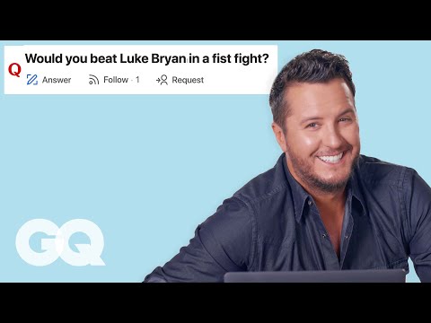 Luke Bryan Replies to Fans on the Internet | Actually Me | GQ