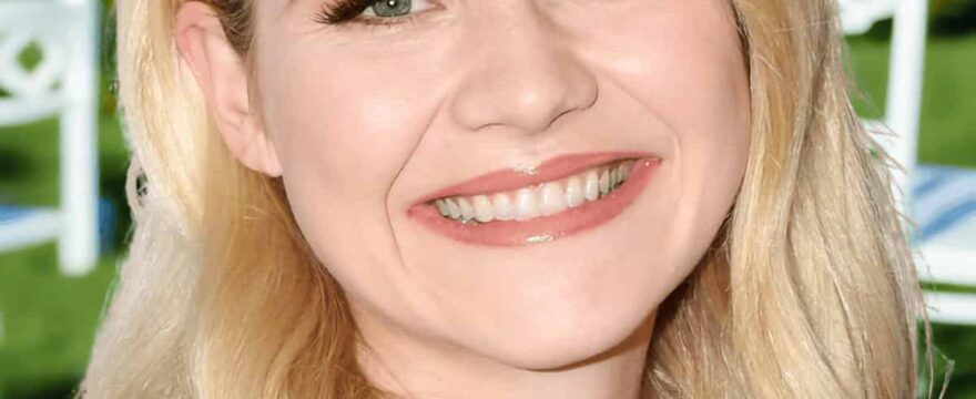 Contact Elizabeth Smart - Get Her Email, Address, Agent, Manager & Publicist!