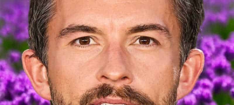 contact Jonathan Bailey